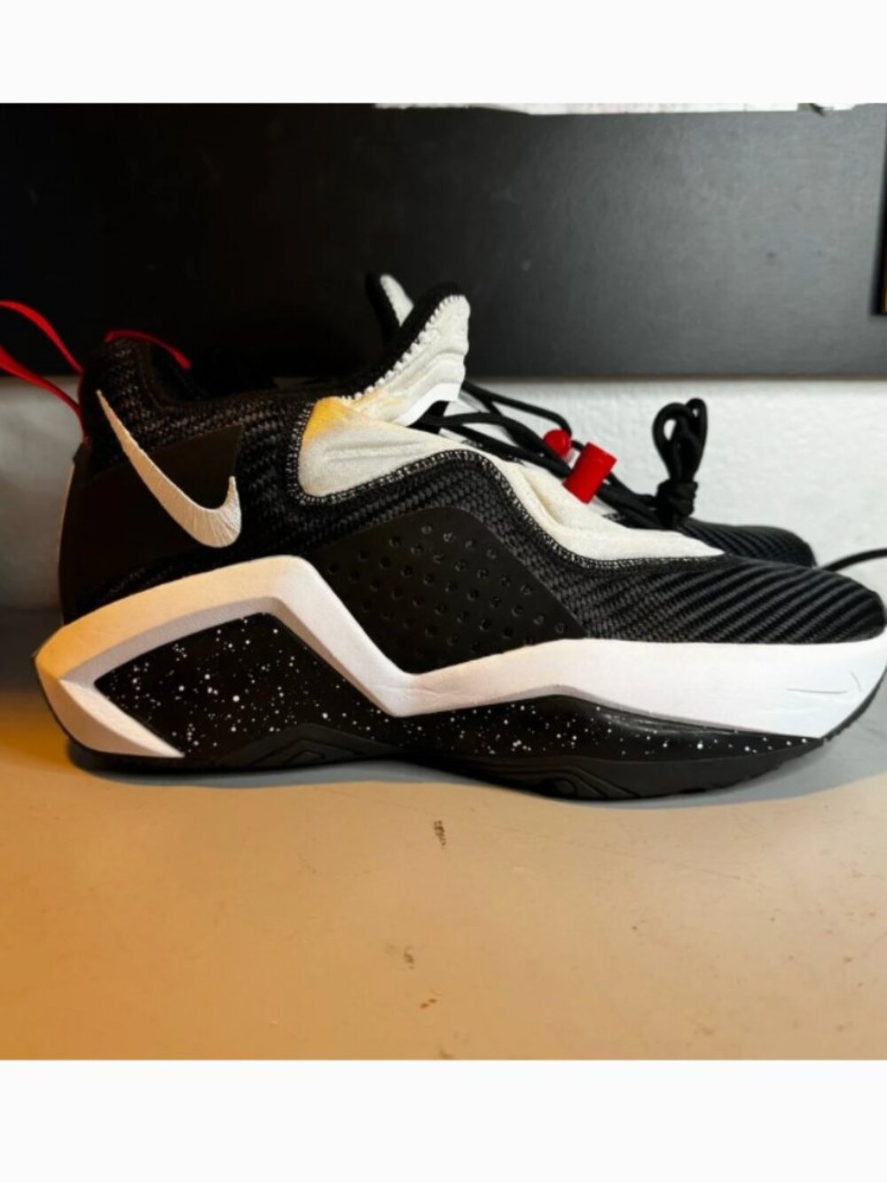 Nike - Picture 1 of 6